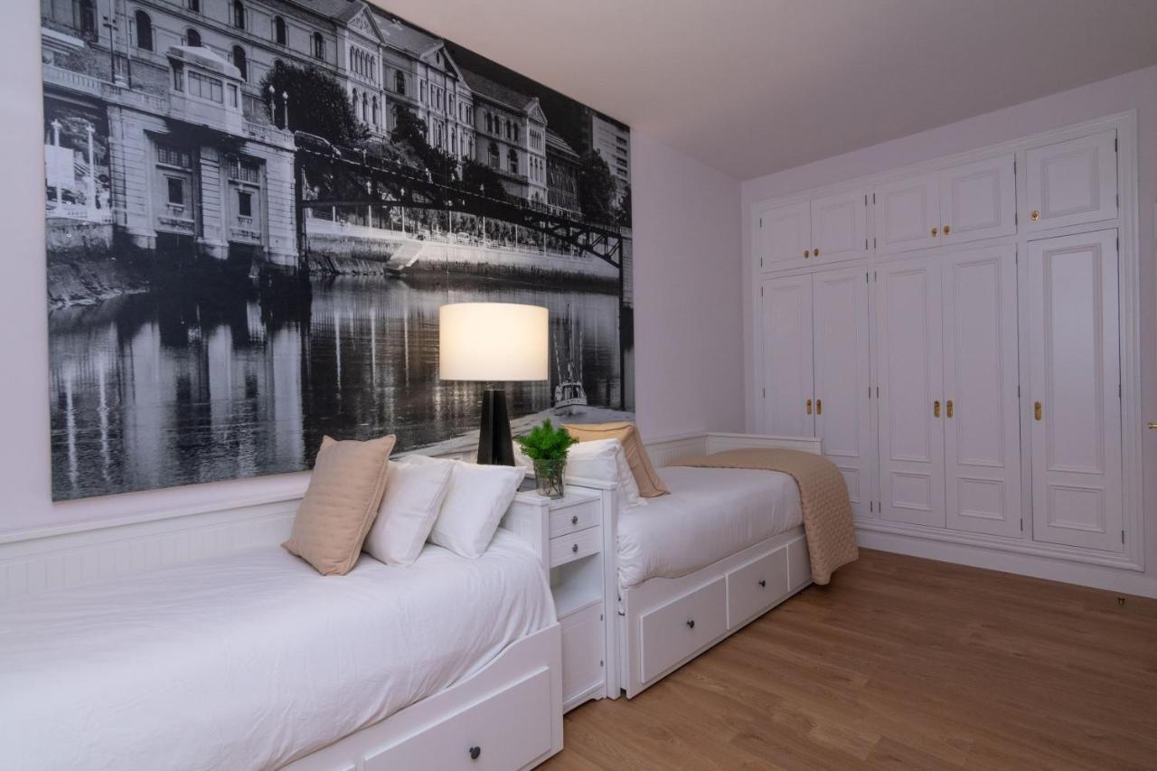Bilbao Henao Park De Bilbao Suites, En Pleno Centro Con Garaje Directo Exterior foto
